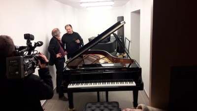 Steinway & Sons C-227 zongora érkezik Veszprémbe