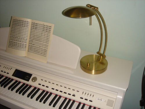 Lamp for note lighting